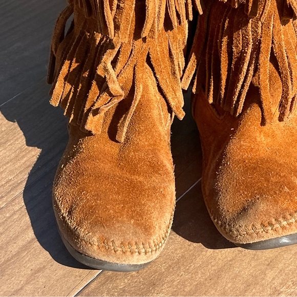 Minnetonka 3-Layer Fringe Boot Brown Size 7 - Picture 4 of 6
